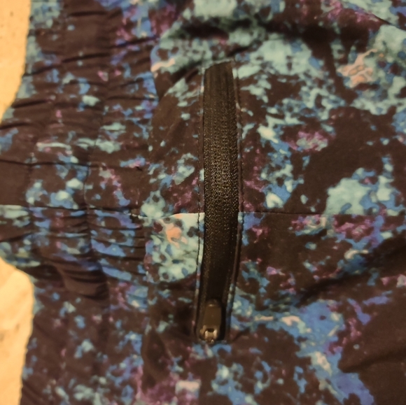 Fabletics shorts - Picture 5 of 7